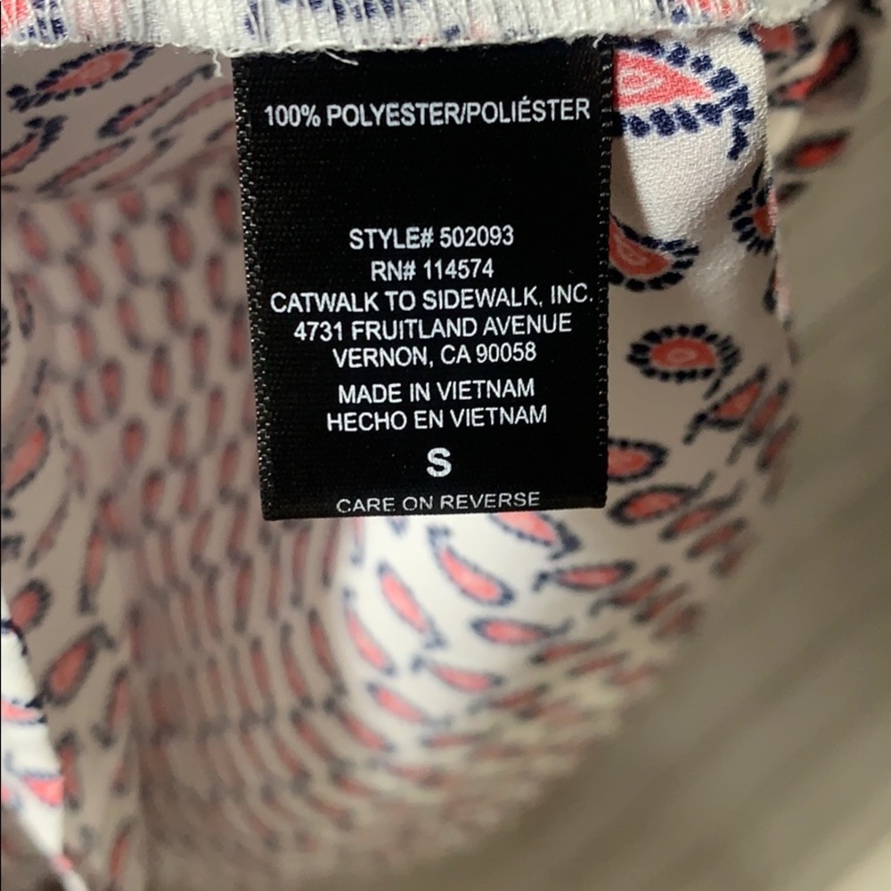 White Pink Paisley Lightweight Summer Blouse Sz. S - Picture 3 of 7